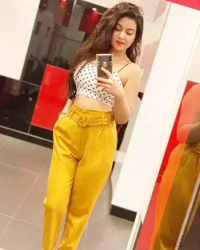 Ozhukarai Escort